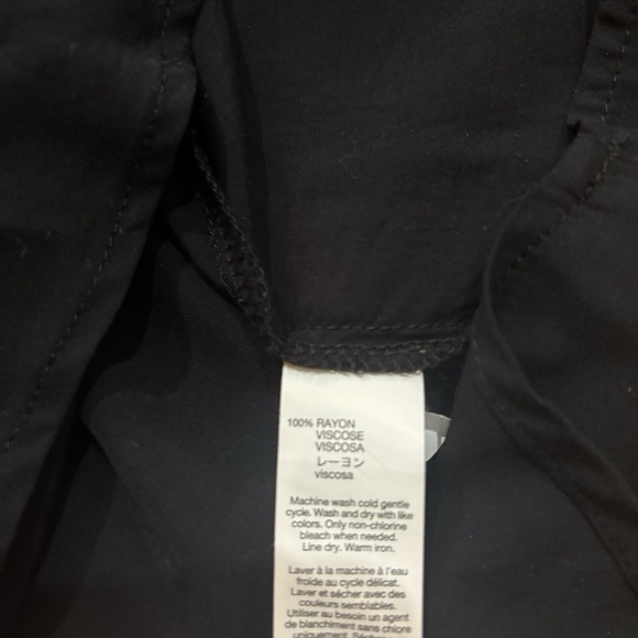 Black Gap V- neck Sleeveless Dress - Picture 5 of 10